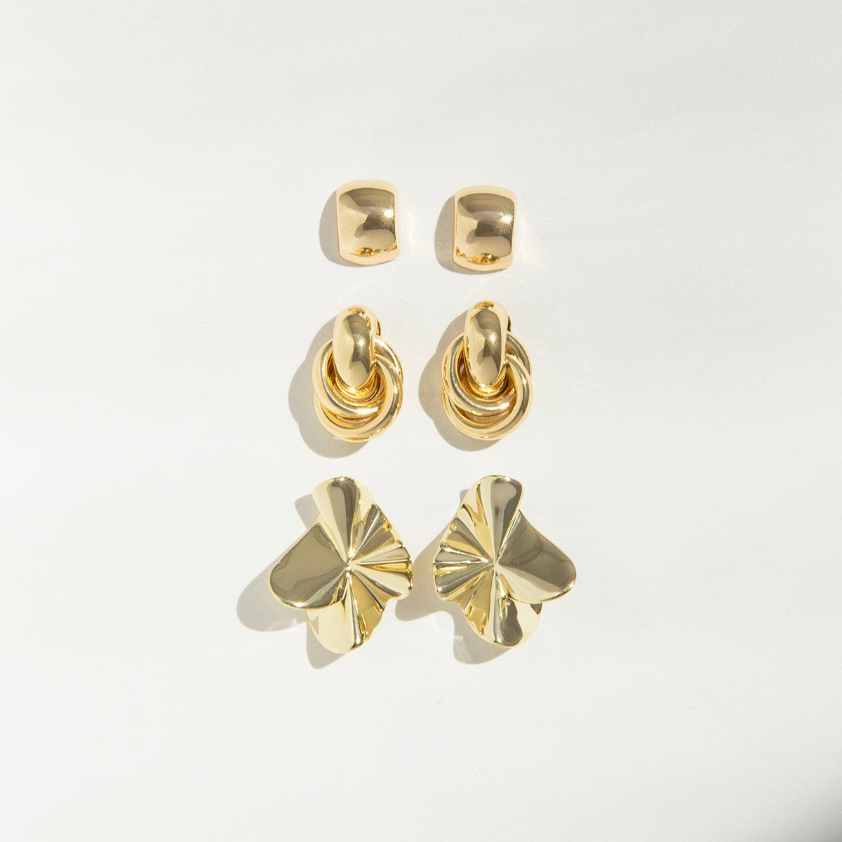 mini knot post earring