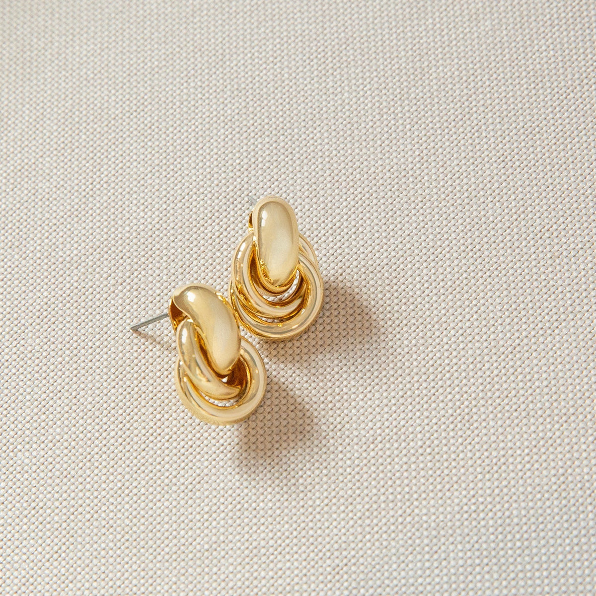 mini knot post earring